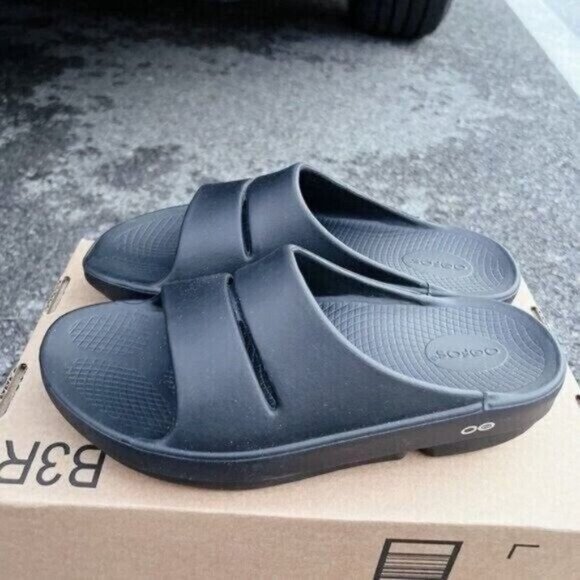 OOFOS Ooahh Luxe Sandal Slide Black Waterproof EU 40 Womens US 9 - NEW - Picture 1 of 7